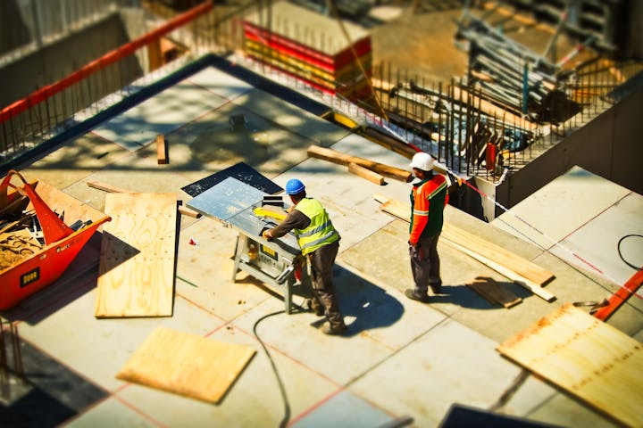 Construction materials — Bulk inventory, dispatch, and project billing.